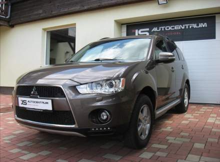 Mitsubishi - Outlander