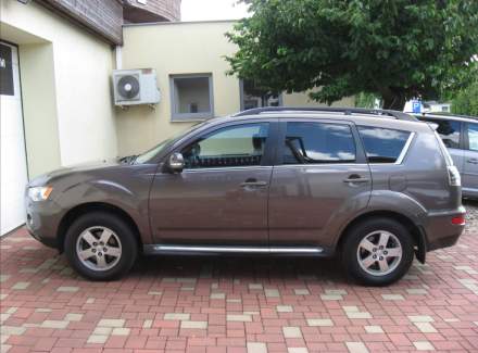 Mitsubishi - Outlander