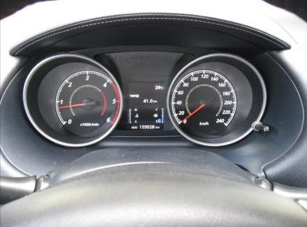 Mitsubishi - Outlander