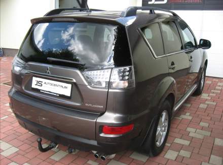 Mitsubishi - Outlander