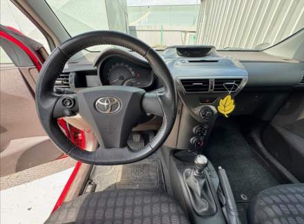 Toyota - iQ