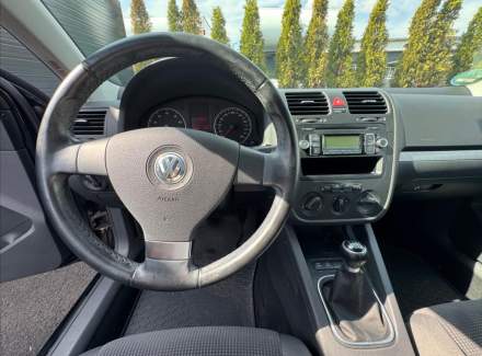 Volkswagen - Golf