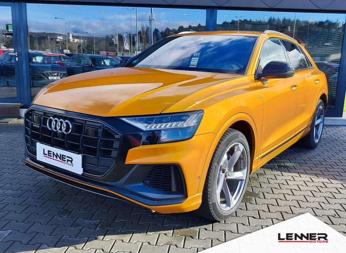 Audi - Q8