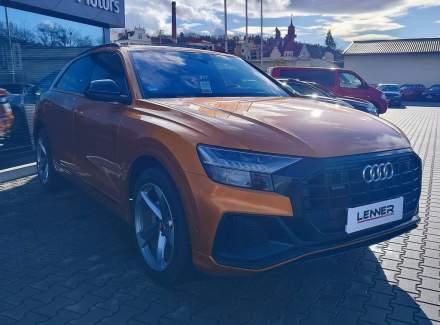 Audi - Q8