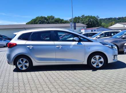 Kia - Carens