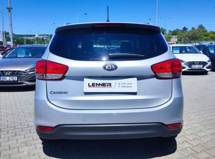 Kia - Carens