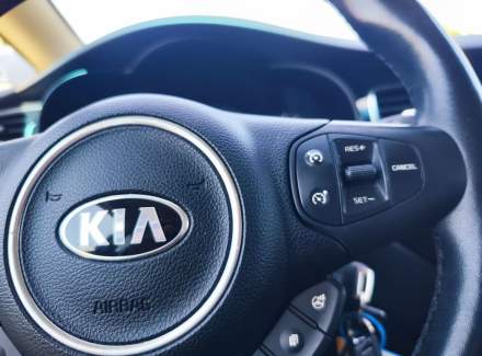 Kia - Carens