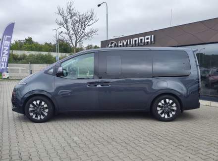 Hyundai - Staria