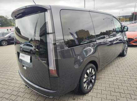 Hyundai - Staria
