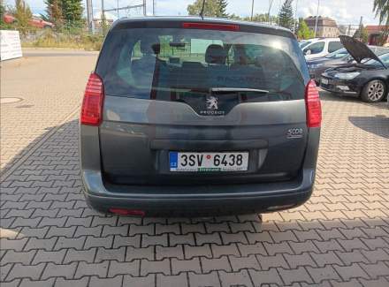 Peugeot - 5008