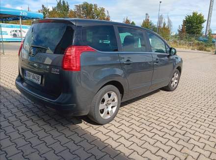 Peugeot - 5008