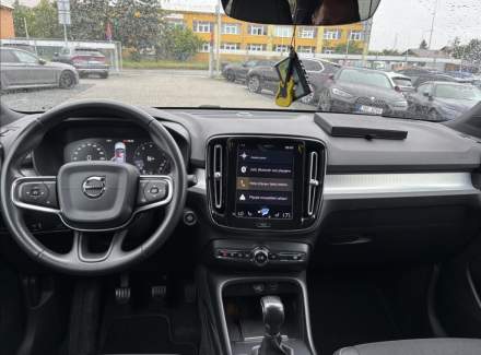 Volvo - XC40