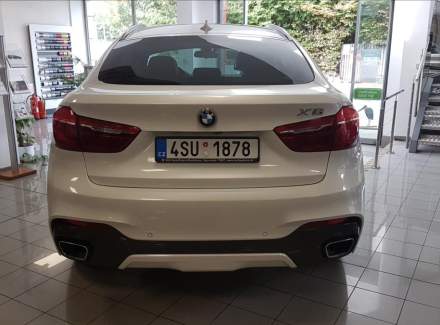 BMW - X6