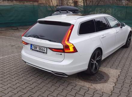 Volvo - V90