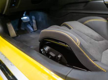 Chevrolet - Corvette