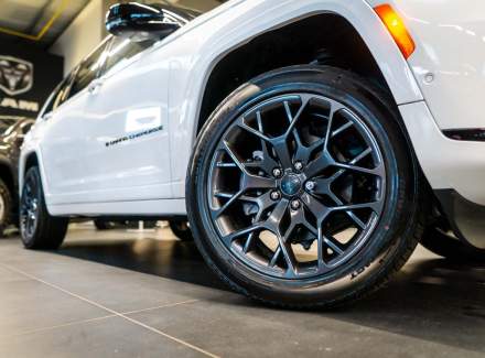 Jeep - Grand Cherokee