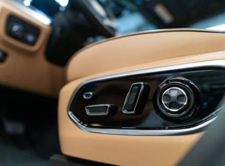 Jeep - Grand Cherokee