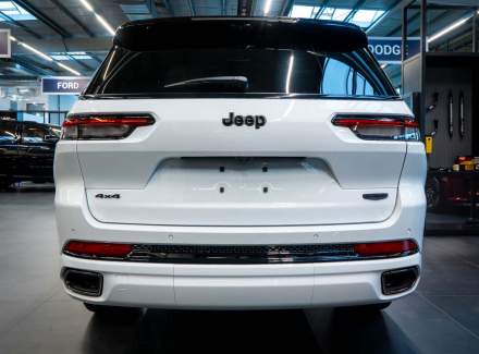 Jeep - Grand Cherokee