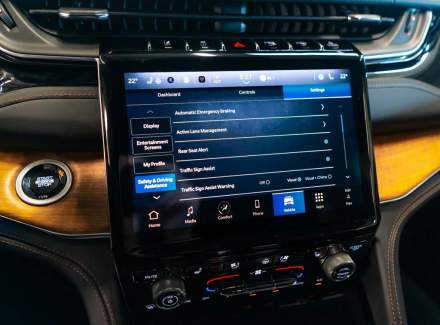 Jeep - Grand Cherokee