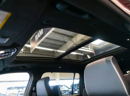 Jeep - Grand Cherokee