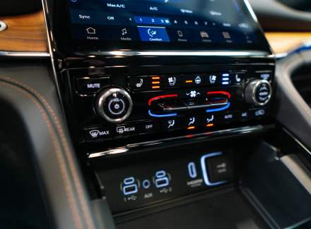 Jeep - Grand Cherokee