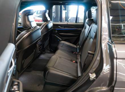 Jeep - Grand Cherokee