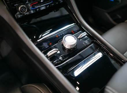 Jeep - Grand Cherokee