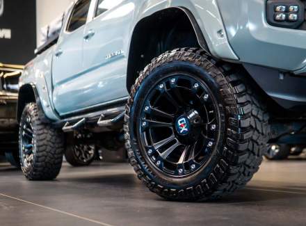 Toyota - Tacoma