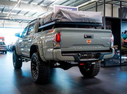 Toyota - Tacoma