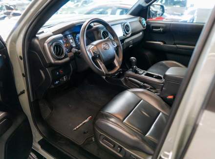 Toyota - Tacoma