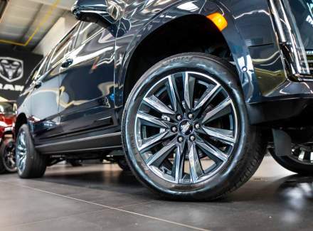 Cadillac - Escalade