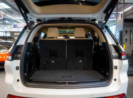 Jeep - Grand Cherokee