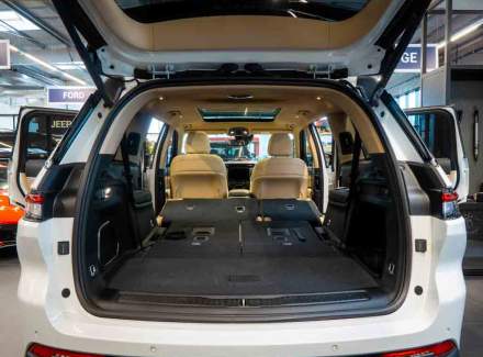 Jeep - Grand Cherokee