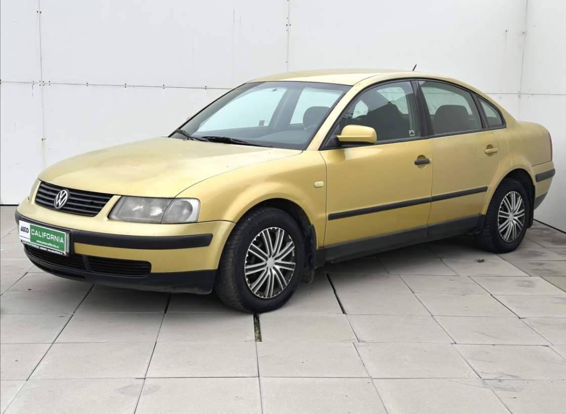 Volkswagen - Passat