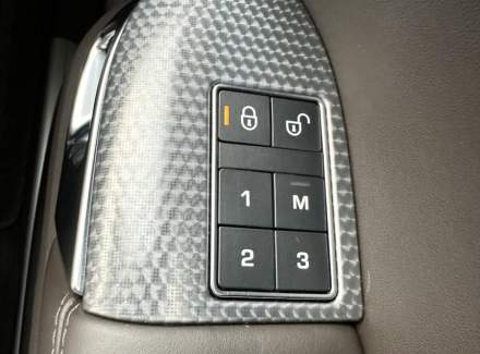 Land Rover - Range Rover