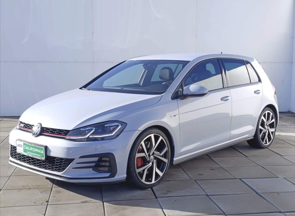 Volkswagen - Golf