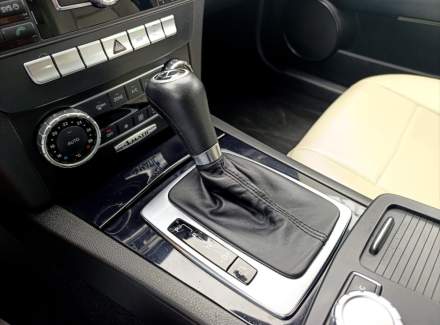 Mercedes-Benz - C-class