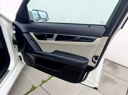 Mercedes-Benz - C-class