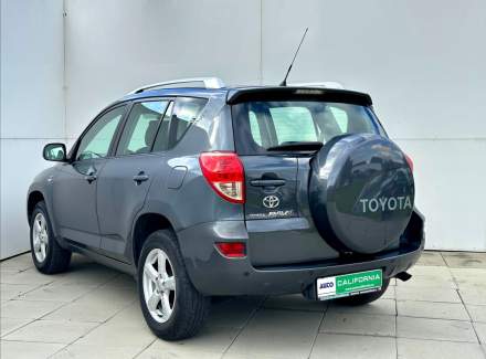 Toyota - RAV 4