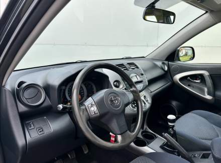 Toyota - RAV 4