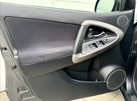 Toyota - RAV 4