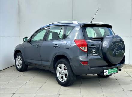 Toyota - RAV 4