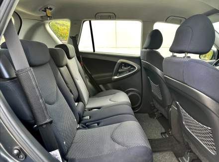 Toyota - RAV 4