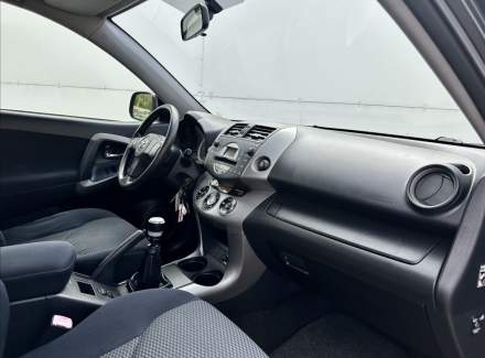 Toyota - RAV 4