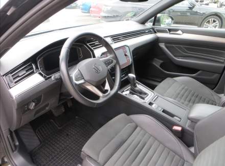 Volkswagen - Passat