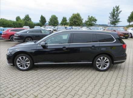 Volkswagen - Passat