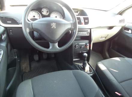 Peugeot - 207