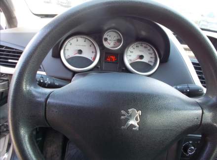 Peugeot - 207