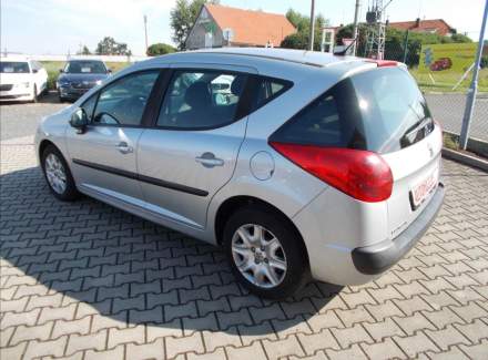 Peugeot - 207