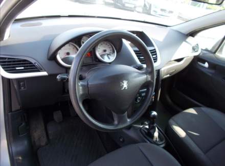 Peugeot - 207